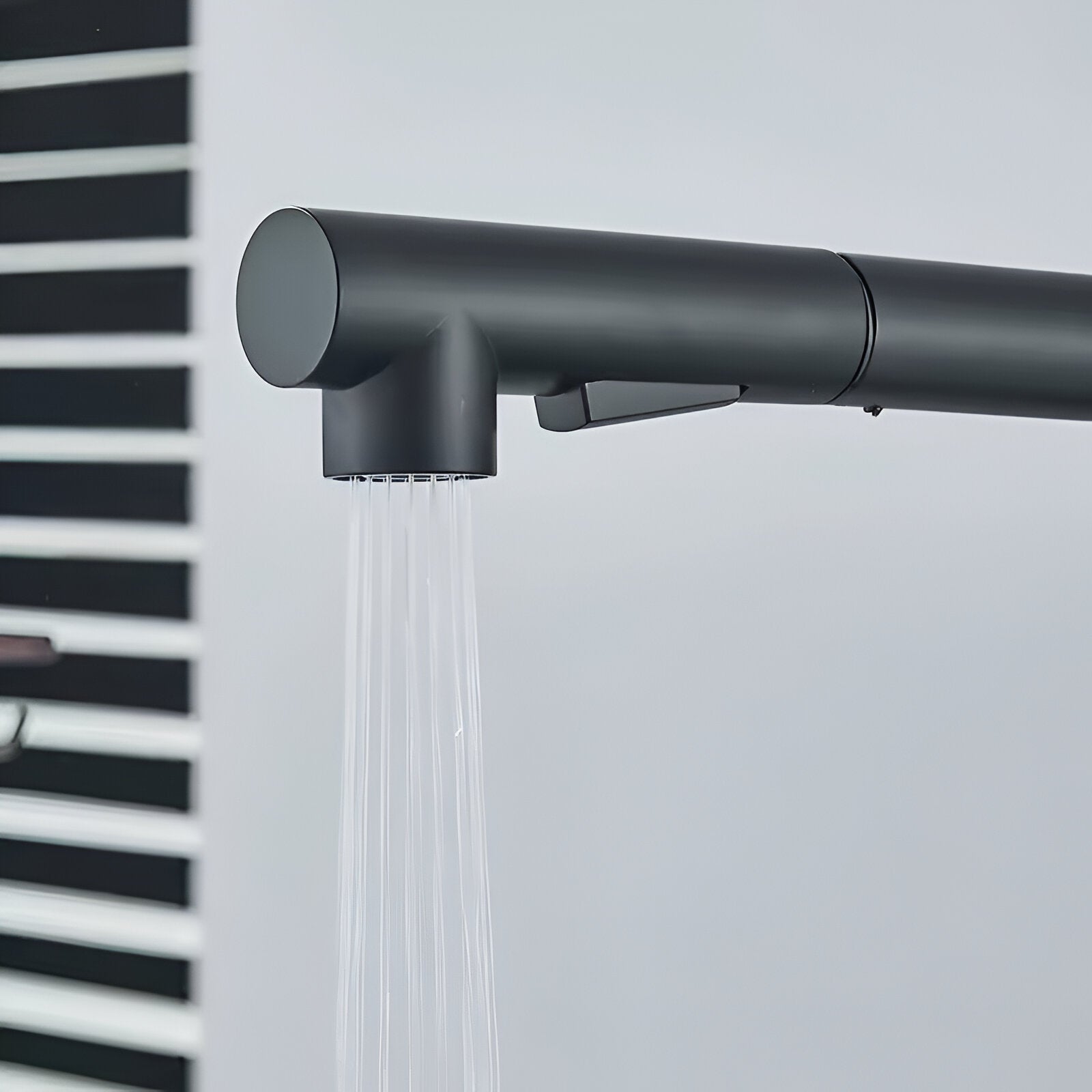 Black Pull-Out Kitchen Faucet