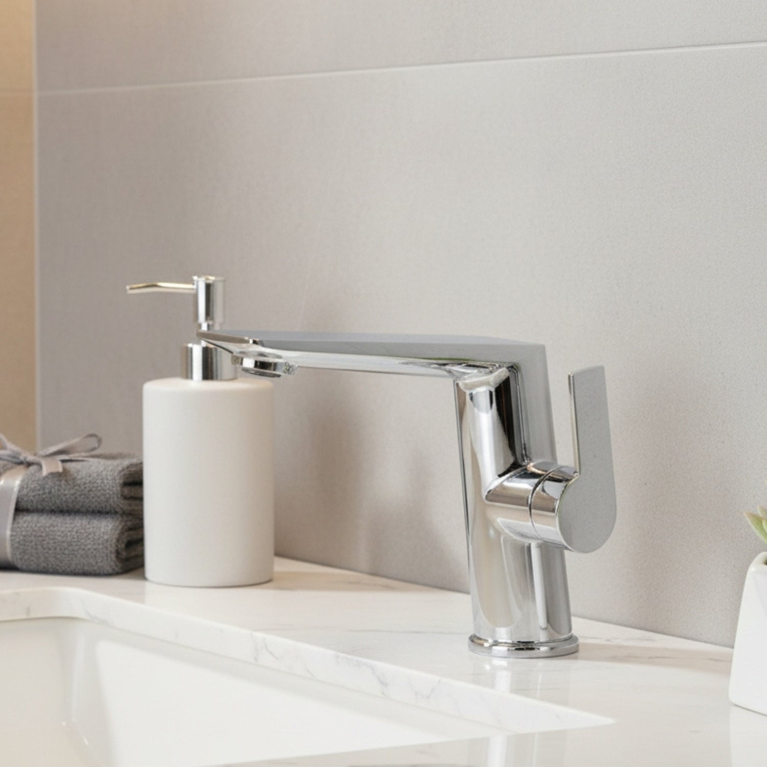 Halsa - Single Handle Mixer Bathroom Sink Faucet
